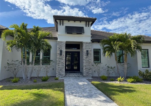 Selling a House As-Is in Sarasota, FL: When Natural Stone Building Materials Meet a Faster Sale